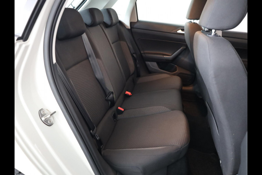 Volkswagen Polo 1.0 TSI Life 95 pk | Verlengde garantie | Navigatie via App | Parkeersensoren | Adaptieve cruise control | LED koplampen | Apple Carplay/Android Auto |