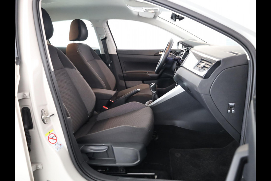 Volkswagen Polo 1.0 TSI Life 95 pk | Verlengde garantie | Navigatie via App | Parkeersensoren | Adaptieve cruise control | LED koplampen | Apple Carplay/Android Auto |