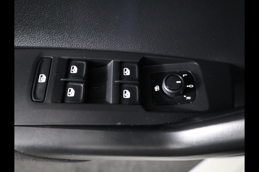 Volkswagen Polo 1.0 TSI Life 95 pk | Verlengde garantie | Navigatie via App | Parkeersensoren | Adaptieve cruise control | LED koplampen | Apple Carplay/Android Auto |