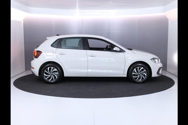 Volkswagen Polo 1.0 TSI Life 95 pk | Verlengde garantie | Navigatie via App | Parkeersensoren | Adaptieve cruise control | LED koplampen | Apple Carplay/Android Auto |