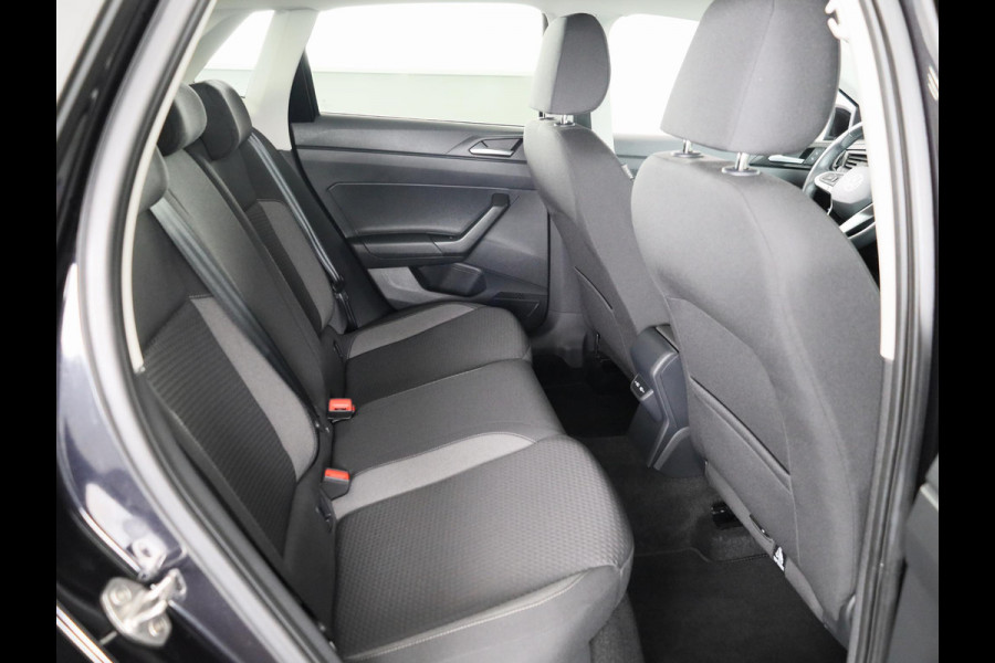 Volkswagen Polo 1.0 TSI Life 95 pk Automaat (DSG) | Navigatie via App | Parkeersensoren (Park assist) | Adaptieve cruise control | Autom. airco | Stoelverwarming | LED koplampen |