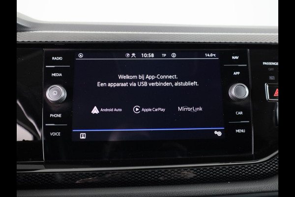 Volkswagen Polo 1.0 TSI Life 95 pk Automaat (DSG) | Navigatie via App | Parkeersensoren (Park assist) | Adaptieve cruise control | Autom. airco | Stoelverwarming | LED koplampen |