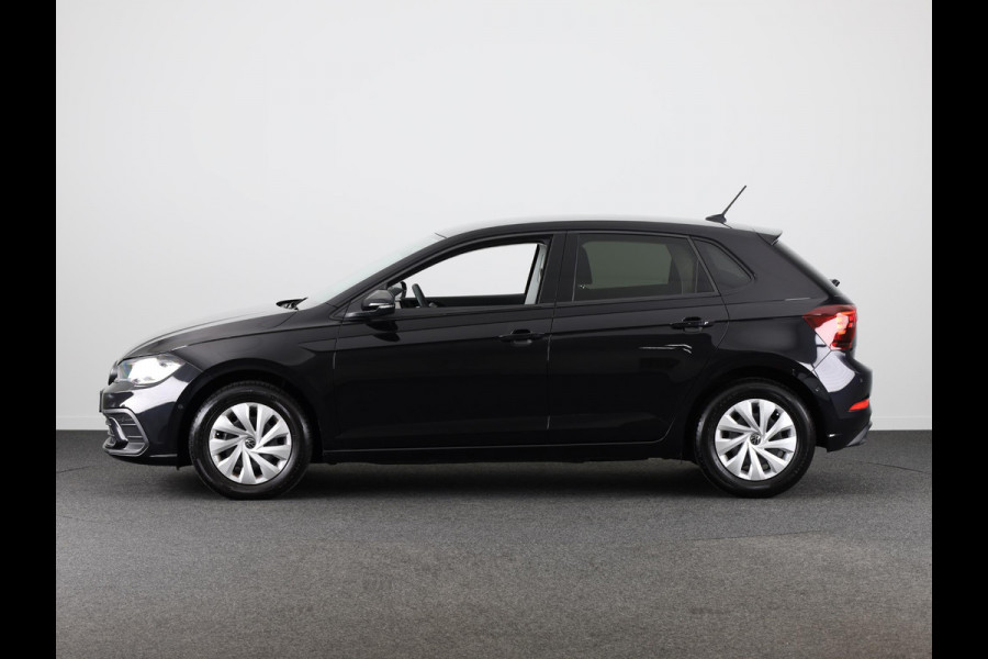 Volkswagen Polo 1.0 TSI Life 95 pk Automaat (DSG) | Navigatie via App | Parkeersensoren (Park assist) | Adaptieve cruise control | Autom. airco | Stoelverwarming | LED koplampen |