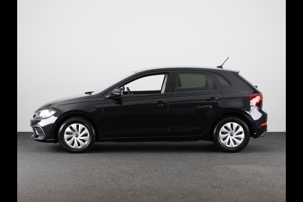 Volkswagen Polo 1.0 TSI Life 95 pk Automaat (DSG) | Navigatie via App | Parkeersensoren (Park assist) | Adaptieve cruise control | Autom. airco | Stoelverwarming | LED koplampen |