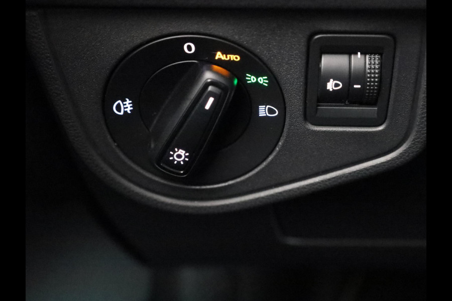Volkswagen Polo 1.0 TSI Life 95 pk Automaat (DSG) | Navigatie via App | Parkeersensoren (Park assist) | Adaptieve cruise control | Autom. airco | Stoelverwarming | LED koplampen |