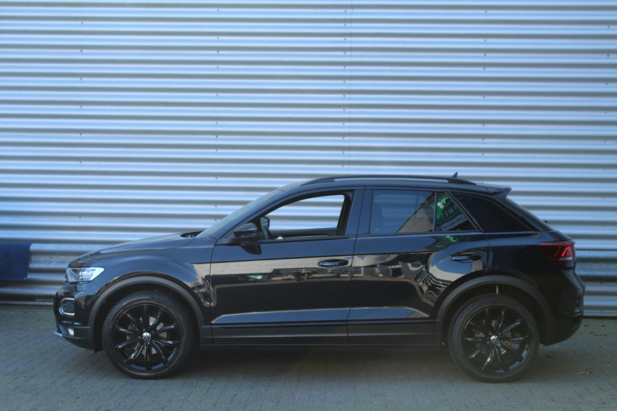 Volkswagen T-Roc 1.5 TSI 150pk Sport Black Edition DSG7 Clima Cruise Carplay Camera Dig. Cockpit El Klep 18"LMV