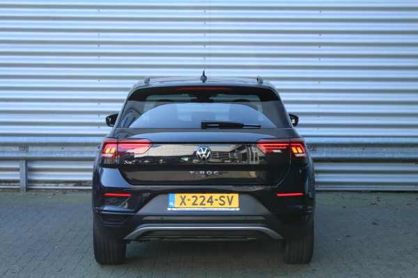 Volkswagen T-Roc 1.5 TSI 150pk Sport Black Edition DSG7 Clima Cruise Carplay Camera Dig. Cockpit El Klep 18"LMV