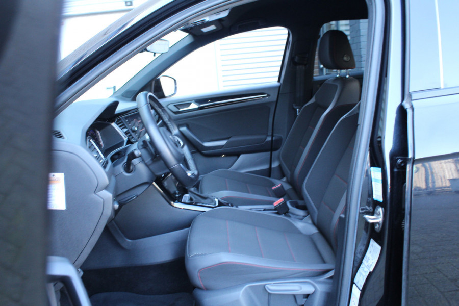 Volkswagen T-Roc 1.5 TSI 150pk Sport Black Edition DSG7 Clima Cruise Carplay Camera Dig. Cockpit El Klep 18"LMV