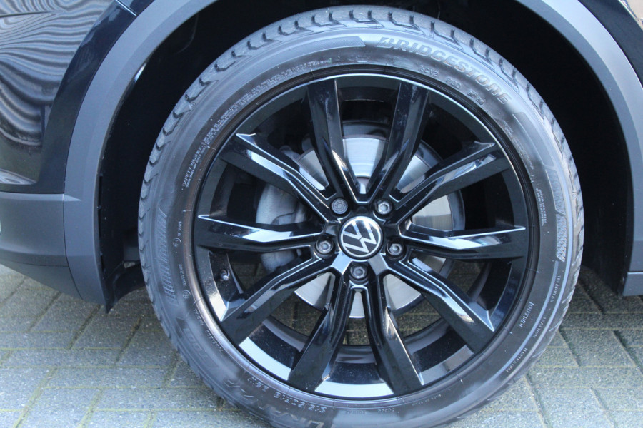Volkswagen T-Roc 1.5 TSI 150pk Sport Black Edition DSG7 Clima Cruise Carplay Camera Dig. Cockpit El Klep 18"LMV