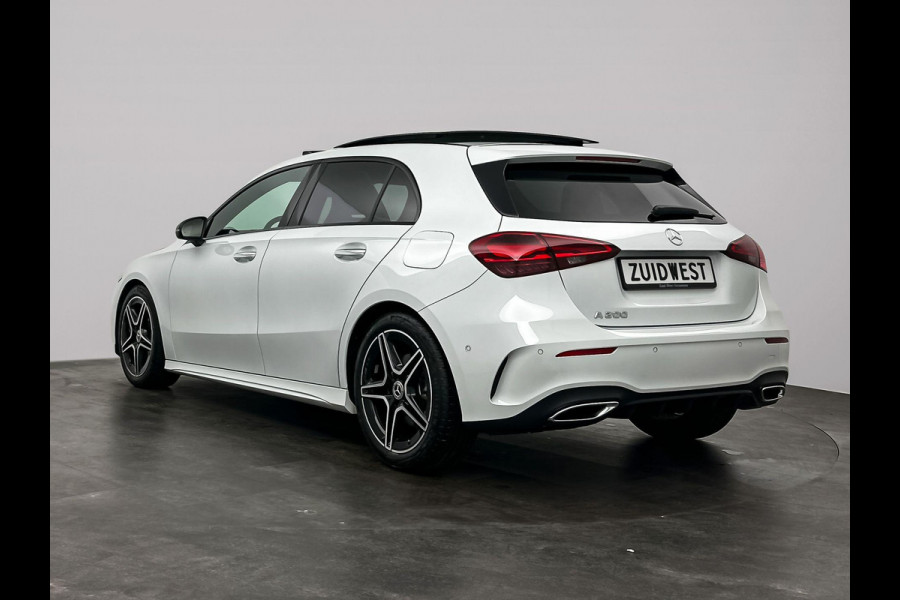 Mercedes-Benz A-Klasse 200 AMG Premium Pano ACC Sfeer Camera