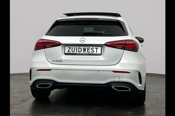 Mercedes-Benz A-Klasse 200 AMG Premium Pano ACC Sfeer Camera