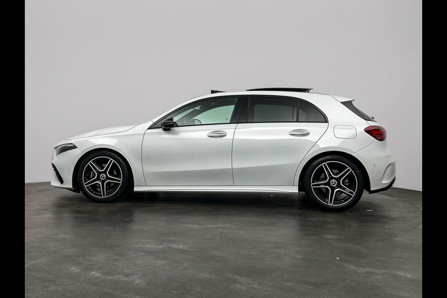 Mercedes-Benz A-Klasse 200 AMG Premium Pano ACC Sfeer Camera