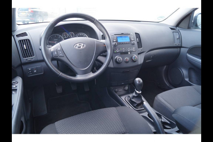 Hyundai i30 CW 1.6 CRDi VGT i-Drive Cool -AIRCO-