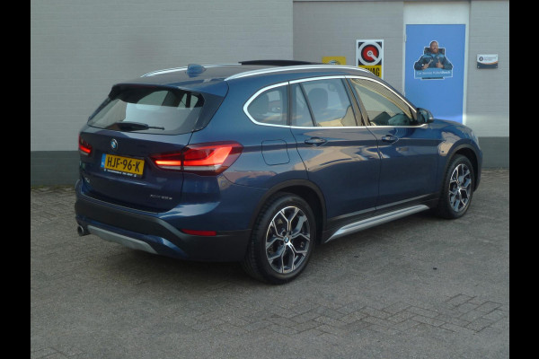 BMW X1 XDrive25e xLine|Panodak|Memory|Sportstoel|Park-Assist|Camera|Stoelverwarming|LED