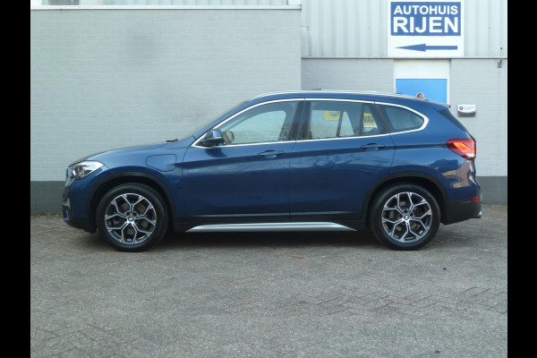 BMW X1 XDrive25e xLine|Panodak|Memory|Sportstoel|Park-Assist|Camera|Stoelverwarming|LED