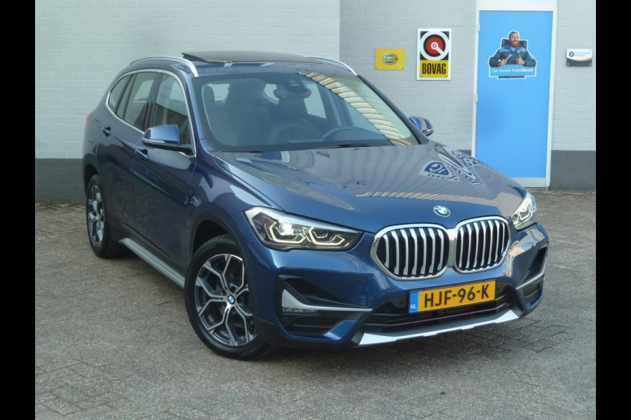 BMW X1 XDrive25e xLine|Panodak|Memory|Sportstoel|Park-Assist|Camera|Stoelverwarming|LED