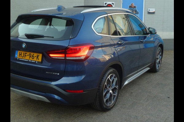 BMW X1 XDrive25e xLine|Panodak|Memory|Sportstoel|Park-Assist|Camera|Stoelverwarming|LED