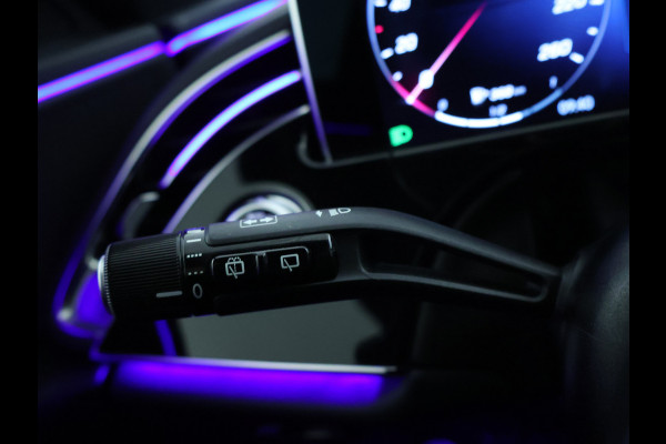 Mercedes-Benz E-Klasse Estate 300 e AMG Plug-In Hybride | Trekhaak | MBUX Superscreen | AMG Styling | Night Pakket | Keyless-Go | Distronic | Selfie Camera | Inclusief 24 maanden MB Certified garantie voor Europa.