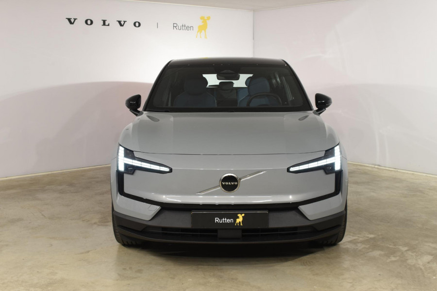 Volvo EX30 428PK Twin Motor Performance Plus 69kWh 428PK Volvo EX30 Twin Motor Performance Plus 69kWh 428PK / Adaptieve Cruise Control/ Pilot Assist/ Harman Kardon Audio/ Digital Key Plus/ Verwarmbare Voorstoelen en Stuurwiel/ 360 graden camera /