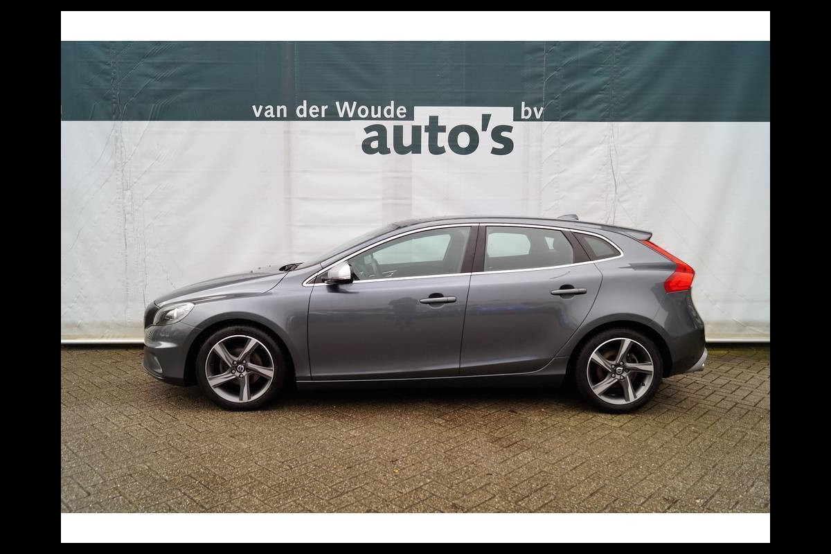 Volvo V40 D2 115pk R-Design -NAVI-ECC-PDC-