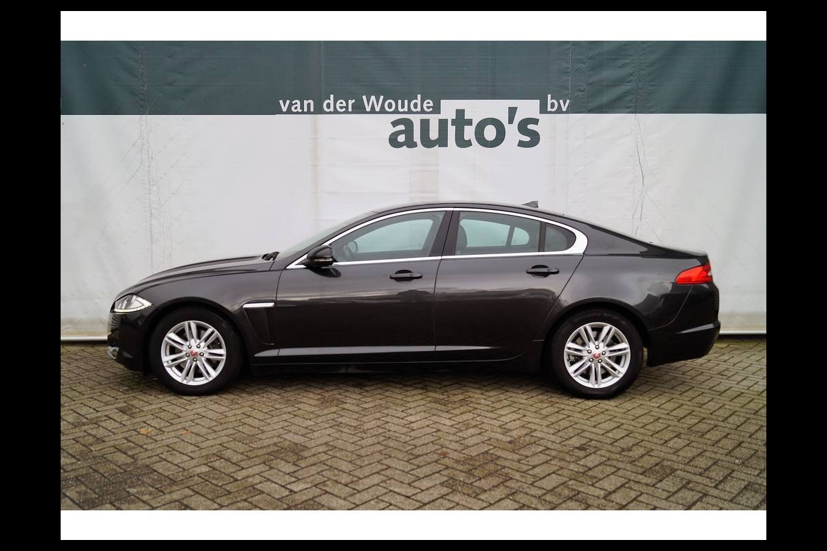 Jaguar XF 2.2d 163pk Automaat Business Edition -LEER-XENON-