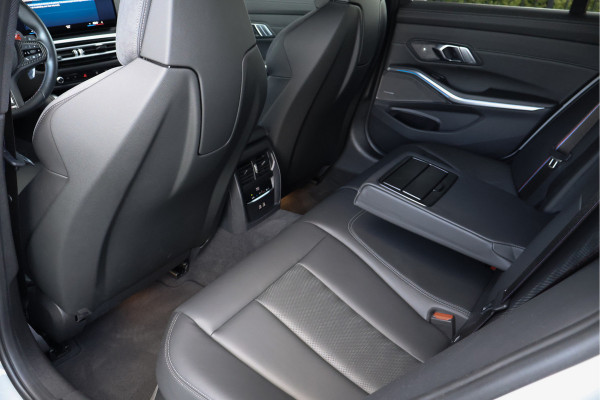 BMW 3 Serie Touring M3 xDrive Competition | CARBON INT. | HEAD-UP | STUURWIELVERWARMING | HARMAN/KARDON | LASER LED KOPLAMPEN | ETC.