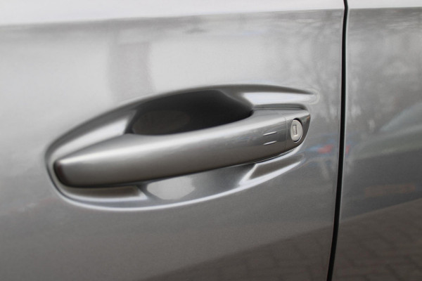 Peugeot 508 SW 1.6 HYbrid 225PK GT PACK BUSINESS | PANORAMISCH SCHUIF/KANTEL DAK | FOCAL AUDIO SYSTEM | ADAPTIVE CRUISE CONTROL | DODEHOEK DETECTIE | LEDEREN BEKLEDING | ELEKTRISCH BEDIENBARE VOORSTOELEN MET GEHEUGENFUNCTIE | 19" LICHTMETALEN VELGEN | FULL LED KOPLAMPEN | APPLE CARPLAY.ANDROID AUTO | NAVIGATIE | CAMERA VOOR + ACHTER | PARKEERSENSOREN VOOR EN ACHTER | CLIMATE CONTROL | STOEL VERWARMING | DAB+ RADIO | ELEKTRISCH BEDIENBARE ACHTERKLEP | MASSAGE STOELEN | ANTI DIEFSTAL ALARM | HOUTAFWERKING INTERIEUR GREY OAK |