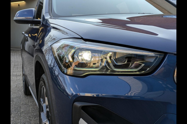 BMW X1 XDrive25e xLine|Panodak|Memory|Sportstoel|Park-Assist|Camera|Stoelverwarming|LED