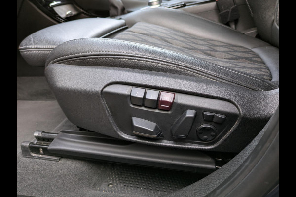 BMW X1 XDrive25e xLine|Panodak|Memory|Sportstoel|Park-Assist|Camera|Stoelverwarming|LED