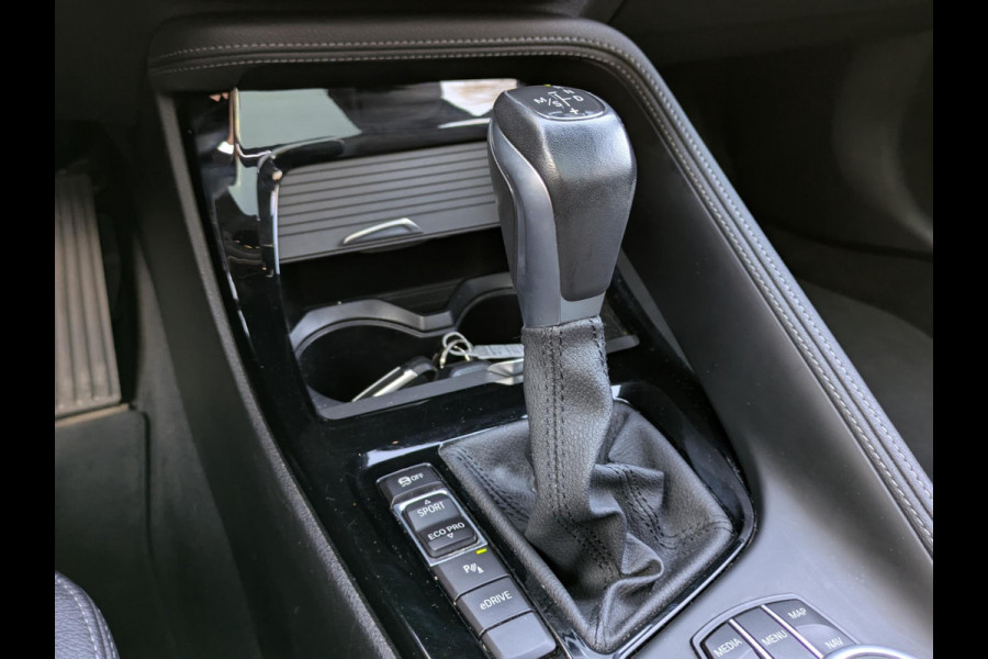 BMW X1 XDrive25e xLine|Panodak|Memory|Sportstoel|Park-Assist|Camera|Stoelverwarming|LED