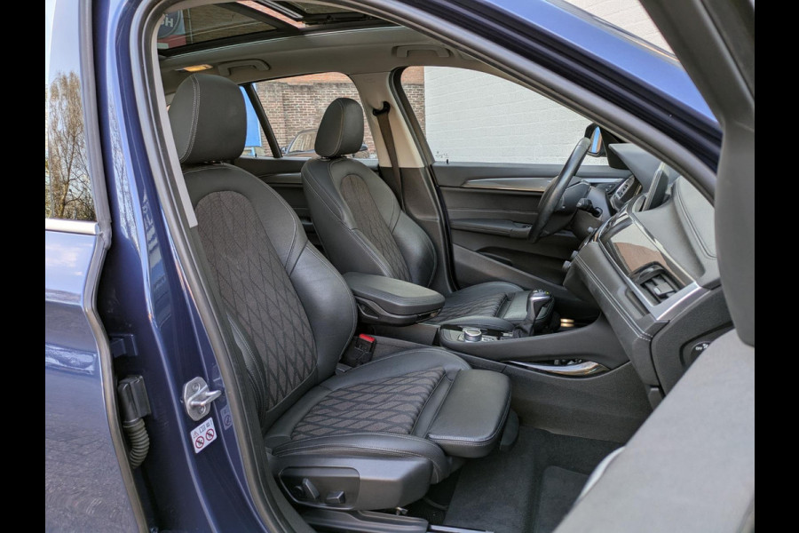 BMW X1 XDrive25e xLine|Panodak|Memory|Sportstoel|Park-Assist|Camera|Stoelverwarming|LED