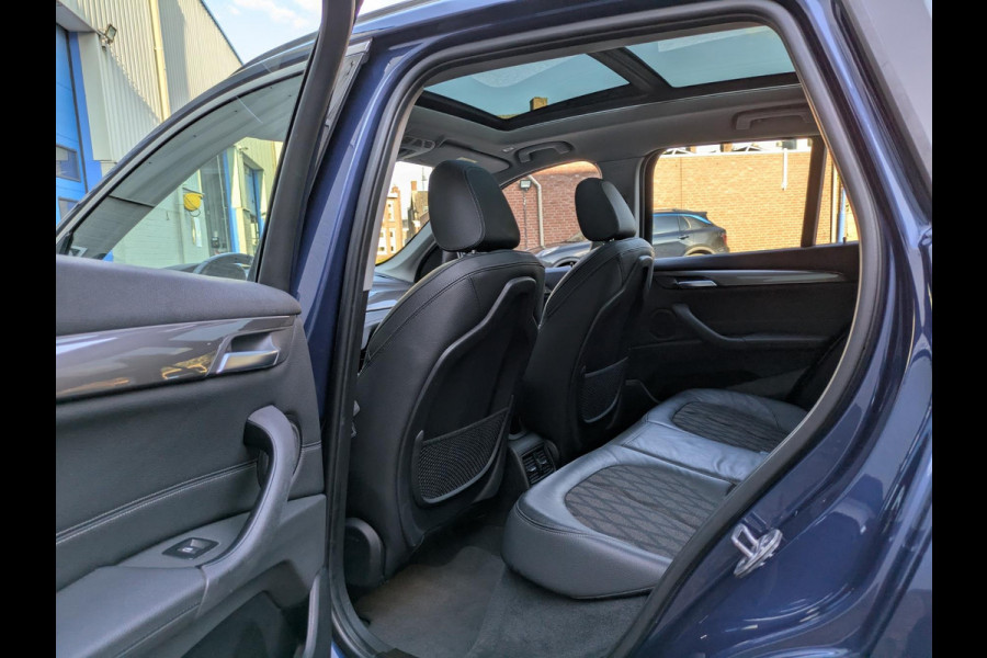 BMW X1 XDrive25e xLine|Panodak|Memory|Sportstoel|Park-Assist|Camera|Stoelverwarming|LED