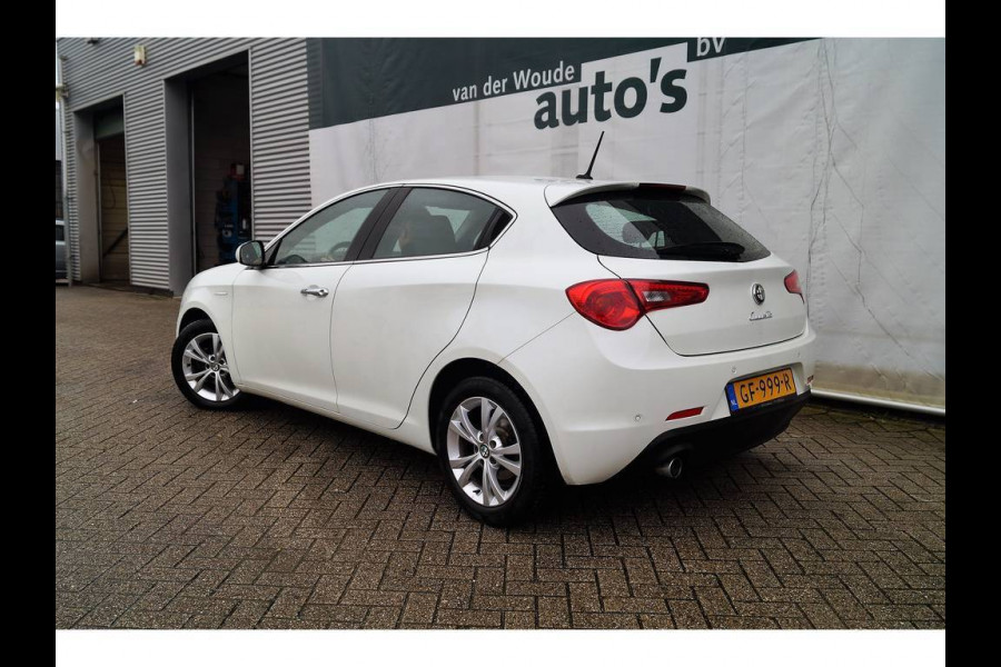 Alfa Romeo Giulietta 1.6 JTDm 105pk Distinctive -NAVI-ECC-PDC-