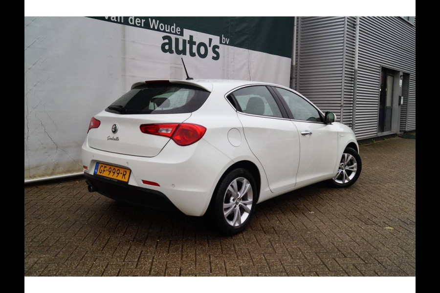 Alfa Romeo Giulietta 1.6 JTDm 105pk Distinctive -NAVI-ECC-PDC-