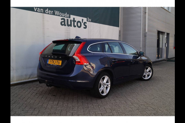 Volvo V60 D2 115pk Momentum -LEER-NAVI-ECC-PDC-