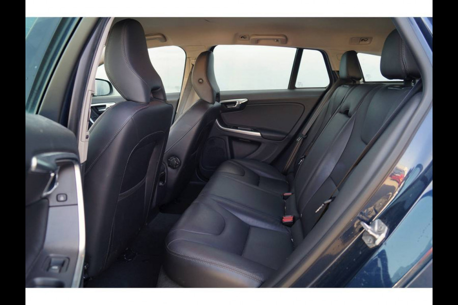 Volvo V60 D2 115pk Momentum -LEER-NAVI-ECC-PDC-