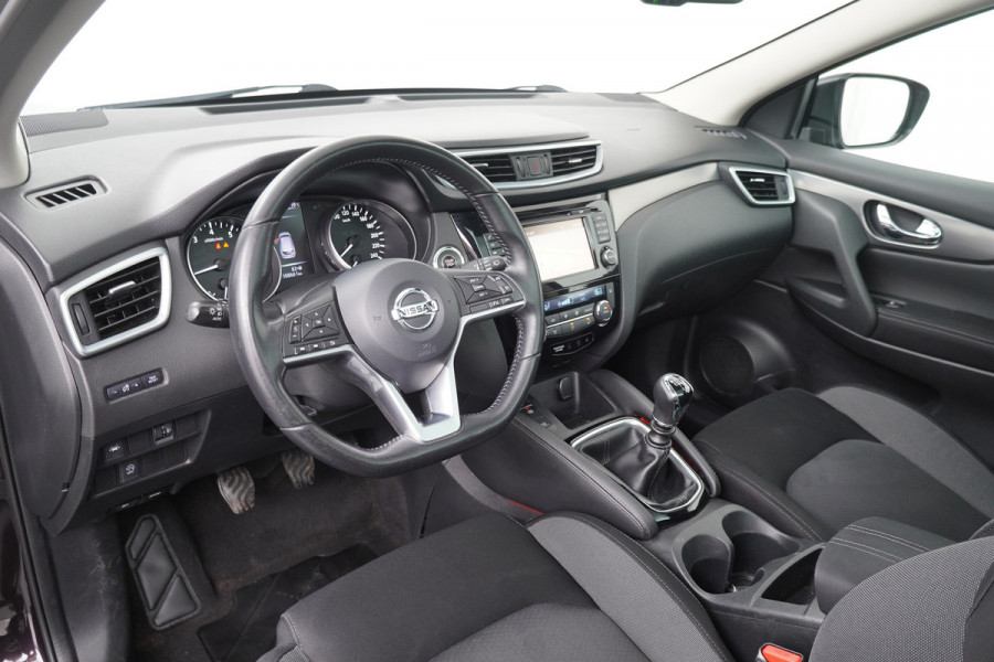 Nissan QASHQAI BWJ 2019 / 1.2 116PK N-Connecta | NWE APK / Pano dak / Clima / Navi / 18'' LMV / Privacy glass /