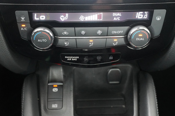Nissan QASHQAI BWJ 2019 / 1.2 116PK N-Connecta | NWE APK / Pano dak / Clima / Navi / 18'' LMV / Privacy glass /