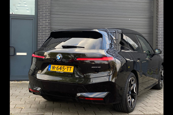 BMW iX XDrive40 M-SPORT/LASER/SKYLOUNGE/MASSAGE