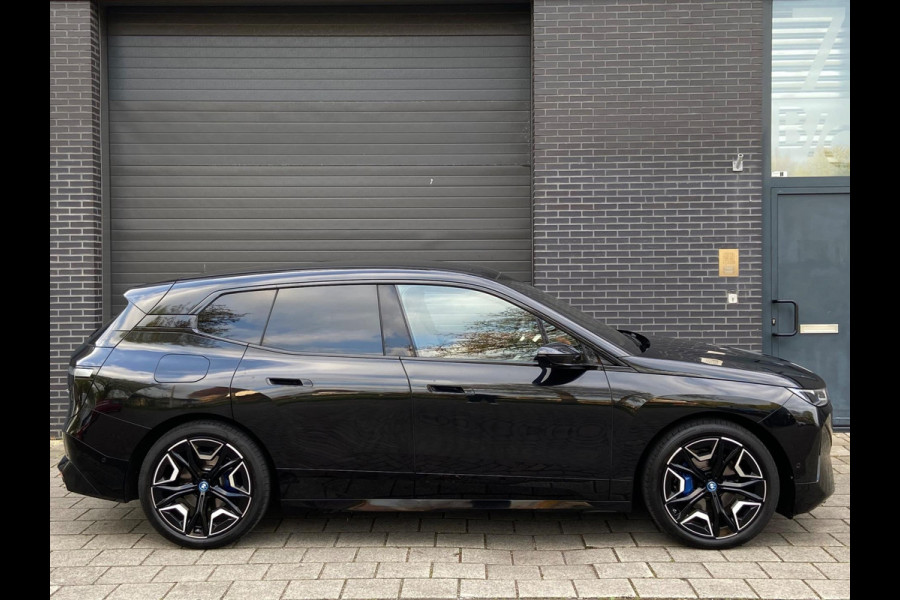BMW iX XDrive40 M-SPORT/LASER/SKYLOUNGE/MASSAGE