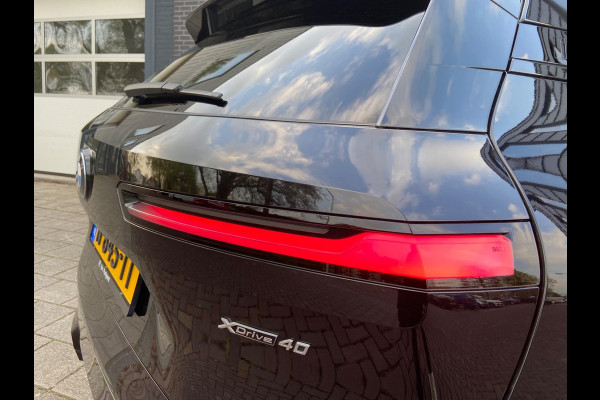 BMW iX XDrive40 M-SPORT/LASER/SKYLOUNGE/MASSAGE