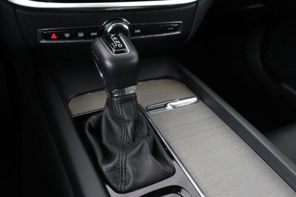 Volvo V60 2.0 T5 Inscription | Leder | Stoelverwarming | Carplay | Navigatie | Full LED | Climate control | PDC | Cruise control