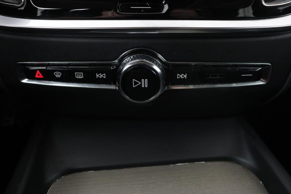 Volvo V60 2.0 T5 Inscription | Leder | Stoelverwarming | Carplay | Navigatie | Full LED | Climate control | PDC | Cruise control