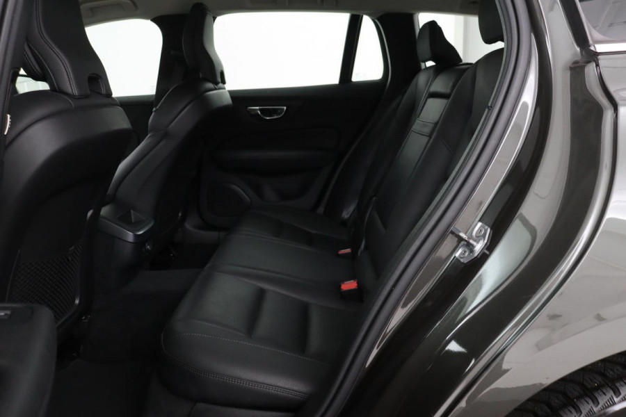 Volvo V60 2.0 T5 Inscription | Leder | Stoelverwarming | Carplay | Navigatie | Full LED | Climate control | PDC | Cruise control