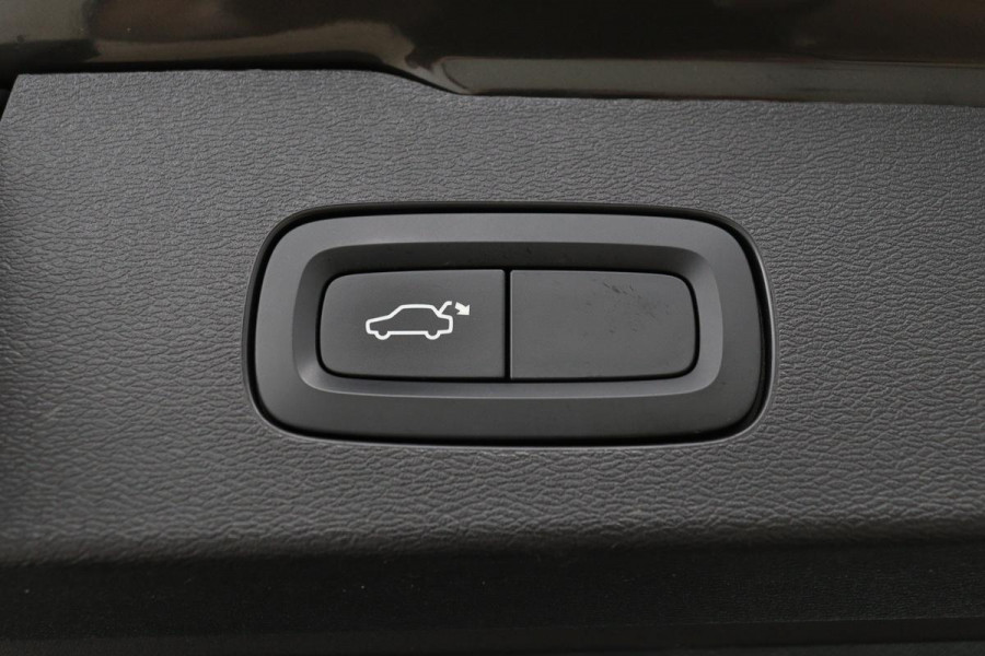 Volvo V60 2.0 T5 Inscription | Leder | Stoelverwarming | Carplay | Navigatie | Full LED | Climate control | PDC | Cruise control