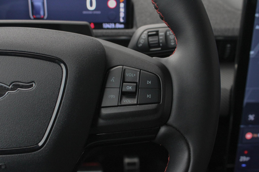 Ford Mustang Mach-E Extended Premium RWD 98 kWh 294pk | Technology Pack | Panoramadak