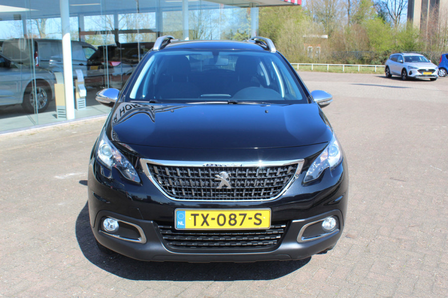Peugeot 2008 1.2 PureTech Active , Hoge zit Airco , Cruise control ,Trekhaak , Navigatie , Bluetooth Parkeersensoren achter , LED dagrijverlichting