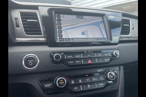 Kia e-Niro ExecutiveLine 64 kWh Automaat | Navi | Clima | Cruise | Camera | Stoelverkoeling & Verwarming | Elektrische Geheugenstoelen | Leder | PDC |