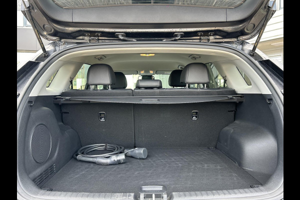 Kia e-Niro ExecutiveLine 64 kWh Automaat | Navi | Clima | Cruise | Camera | Stoelverkoeling & Verwarming | Elektrische Geheugenstoelen | Leder | PDC |