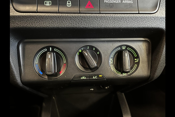 Škoda Fabia Combi 1.0 TSI Business Edition Navigatie Apple Carplay/Android Auto Cruise Control Lichtmetalen velgen Airco